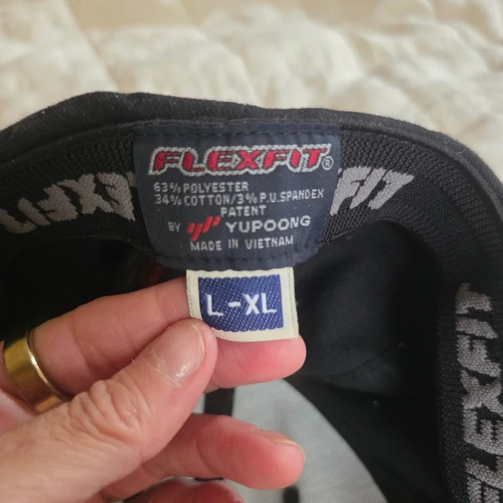 Liquid Force Baseball Cap Mens L-XL Black Excellent Flexfit Embroidered Hat